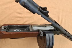 znehodnocený samopal PPŠ-41 Špagin