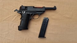 Německá pistole Walther P38 v řezu