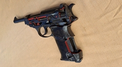 Německá pistole Walther P38 v řezu