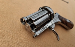 Luxusní ,,pepperbox“ 7mm s přídavnou hlavní