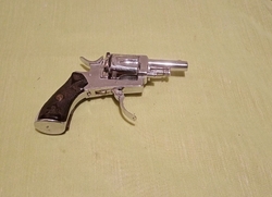revolver .320 Corto