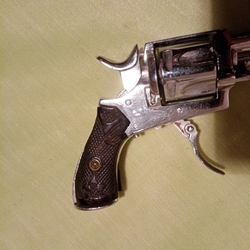 revolver .320 Corto