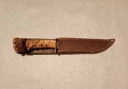 lovecký nůž s parohem