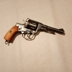 revolver Nagant M 1895 - znehodnocený