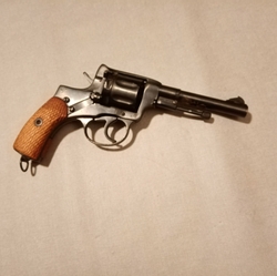 revolver Nagant M 1895 - znehodnocený