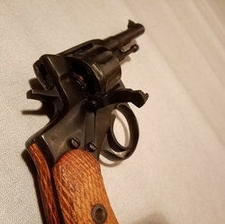 revolver Nagant M 1895 - znehodnocený