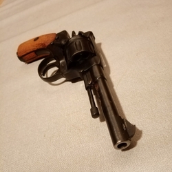 revolver Nagant M 1895 - znehodnocený