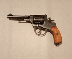 revolver Nagant M 1895 - znehodnocený