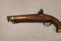 dekorační koloniální pistole ve stylu námořní