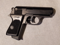 pistole Walther PPK - rádio
