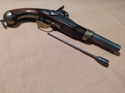Francouzská jezdecká pistole 1822 T
