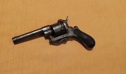 francouzský revolver syst. Lefaucheux na opravu