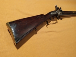 křesadlová kozlice s otočnými hlavněmi