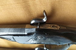 Pár perkusních pistolí s drážkovanou hlavní