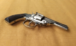 revolver typu Smith & Wesson