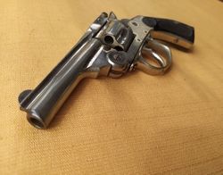 revolver typu Smith & Wesson