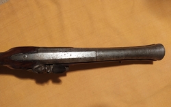 Krátký jezdecký křesadlový trombon