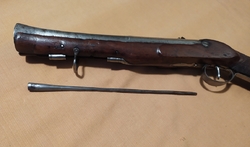Krátký jezdecký křesadlový trombon