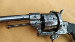 zdobený důstojnický revolver Lefaucheux 11mm