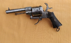 zdobený důstojnický revolver Lefaucheux 11mm