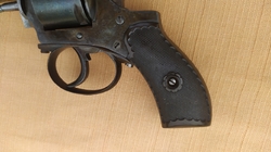 Kapesní revolver typu Bulldog
