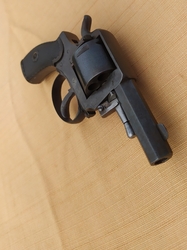 Kapesní revolver typu Bulldog