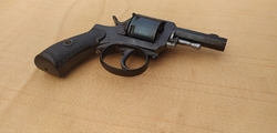 Kapesní revolver typu Bulldog