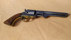 perkusní revolver Colt M1849