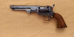 perkusní revolver Colt M1849