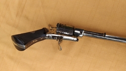 Niklovaný revolver se sklopnou spouští